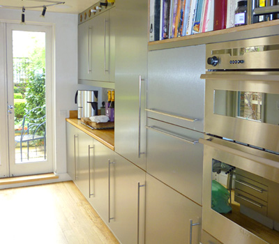 Contemporary fitted kitchen